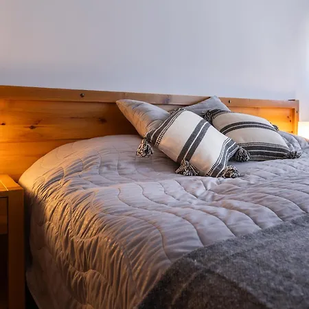 Light One Bed Flat Next To The Lift Appartement *