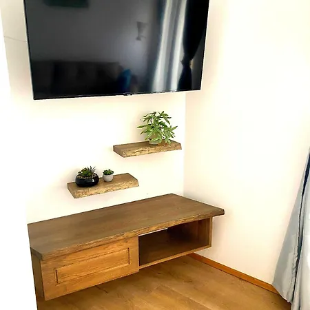 Light One Bed Flat Next To The Lift * Μπάνσκο