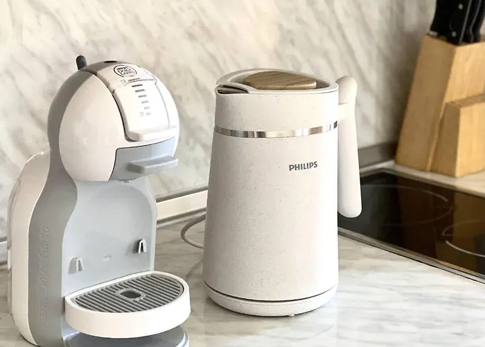 Light One Bed Flat Next To The Lift Apartman *