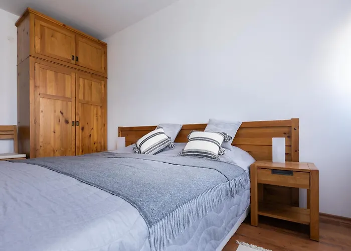 Light One Bed Flat Next To The Lift