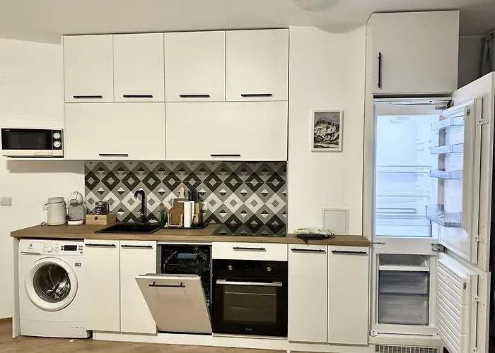 Light One Bed Flat Next To The Lift Apartman